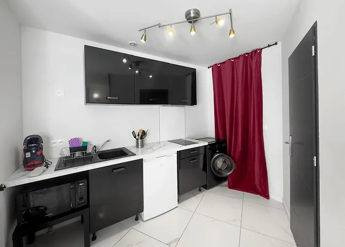 Studio Barok Proche Autoroute, Plages Et Attractions, Wifi - Tv, Calme